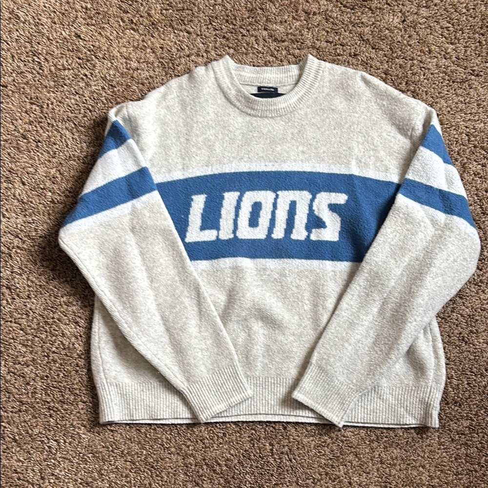 Abercrombie men's Detroit lions Gray and Blue Sweater